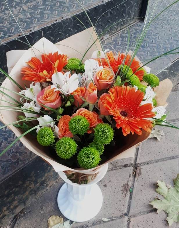 Букет цветов из: Герберы, Хризантемы, Альстромерии и Розы в Жуково