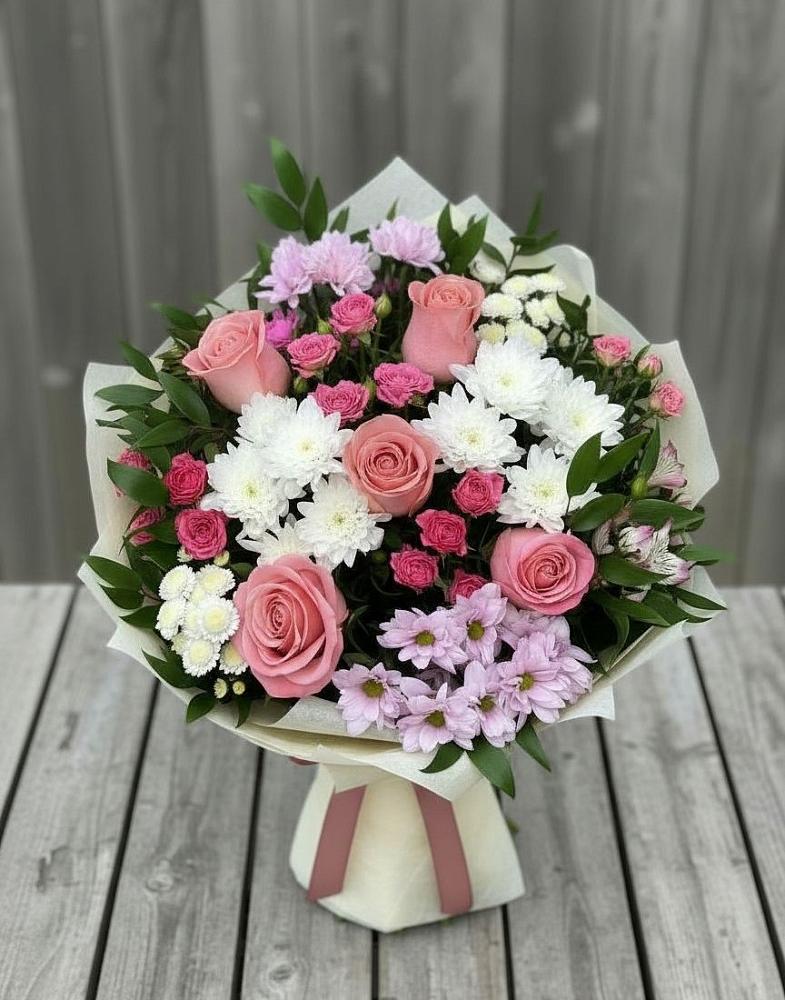 Букет цветов из: Альстромерии, Гвоздики, Розы и Хризантемы в Жуково