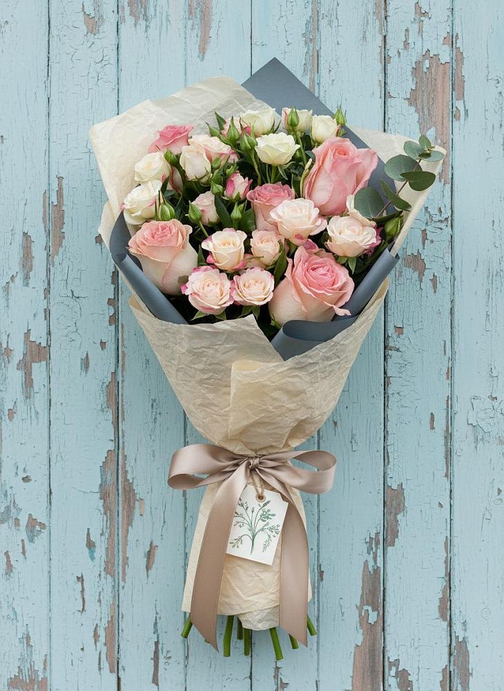 Букет цветов из: Розы в Жуково