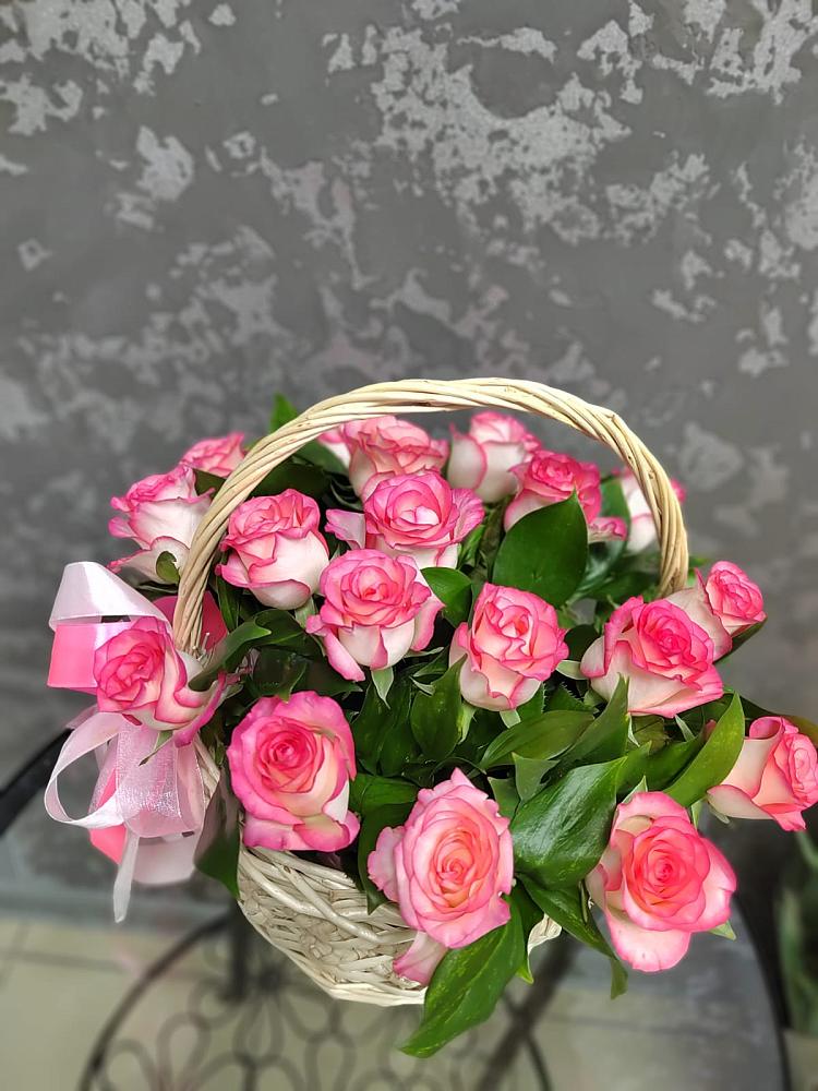 Цветочная композиция из Розы в корзине в Жуково