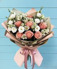 Букет цветов из:  Розы, Альстромерии и Лизиантусы в Жуково