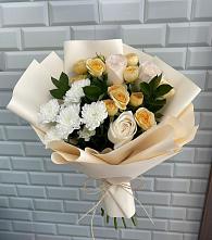 Букет цветов из:  Розы и Хризантемы в Жуково