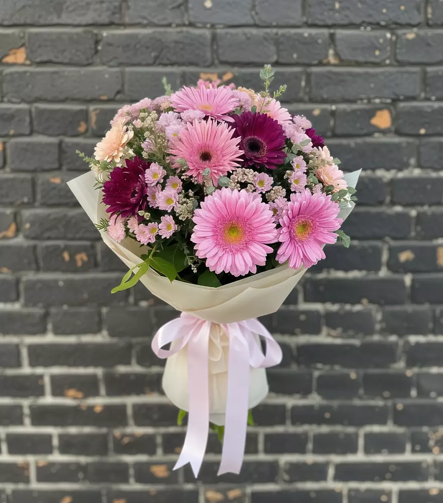 Букет цветов из: Герберы и Хризантемы в Жуково
