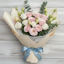 Букет цветов из:  Лизиантусы в Жуково