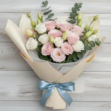 Букет цветов из:  Лизиантусы в Жуково