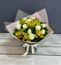 Букет цветов из:  Орхидеи и Розы в Жуково