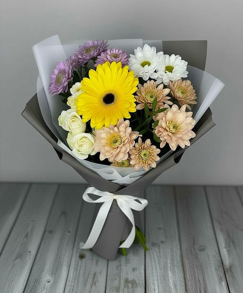 Букет цветов из: Розы, Герберы и Хризантемы в Жуково