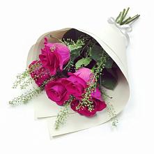 Букет цветов из:  Розы в Жуково