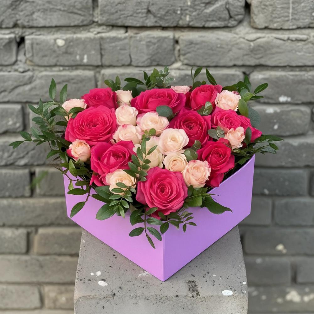 Цветочная композиция из Розы в коробке в Жуково