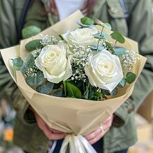 Букет цветов из:  Розы в Жуково