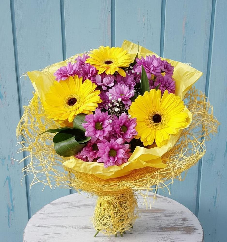 Букет цветов из: Хризантемы и Герберы в Жуково