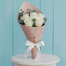 Букет цветов из:  Розы в Жуково