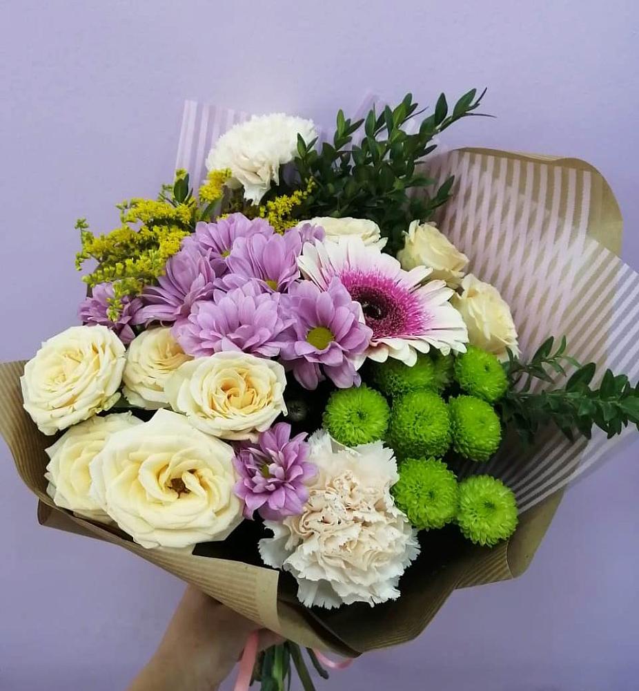 Букет цветов из: Хризантемы, Розы, Гвоздики и Герберы в Жуково