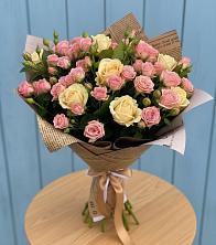 Букет цветов из:  Розы в Жуково
