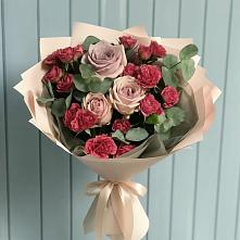Букет цветов из:  Гвоздики и Розы в Жуково
