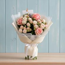 Букет цветов из:  Розы в Жуково