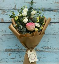 Букет цветов из:  Розы и Лизиантусы в Жуково