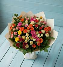 Букет Микс из разноцветных кустовых роз в Жуково