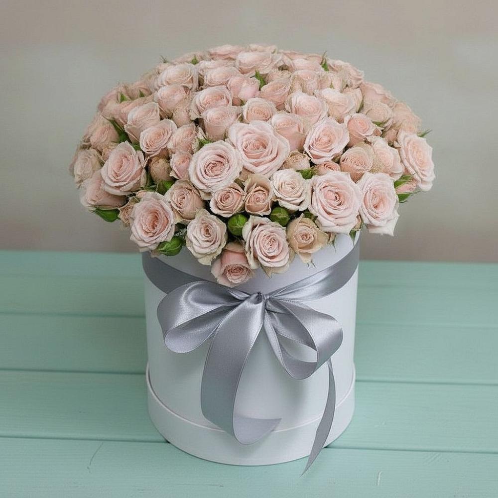 Цветочная композиция из Розы в шляпной коробке в Жуково